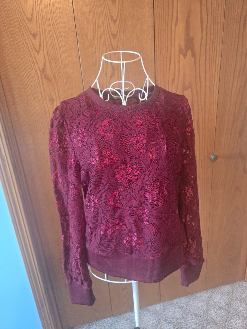 Worthington Burgundy Lace Overlay Pullover Top Medium Petite